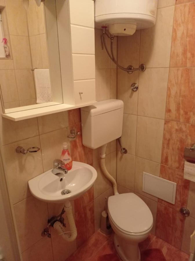 דירות ליבנו Apartman Lili מראה חיצוני תמונה