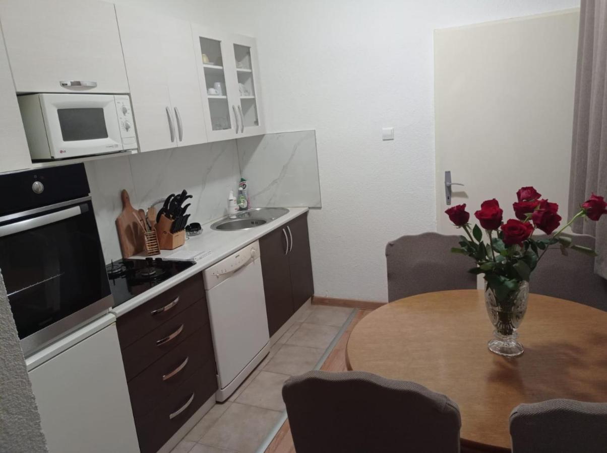 דירות ליבנו Apartman Lili מראה חיצוני תמונה